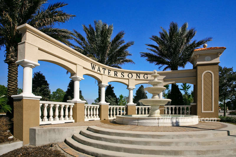 The entrance colonnade at Watersong