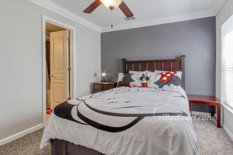 Another bedroom suite