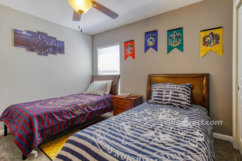 2nd floor Hogwarts bedroom