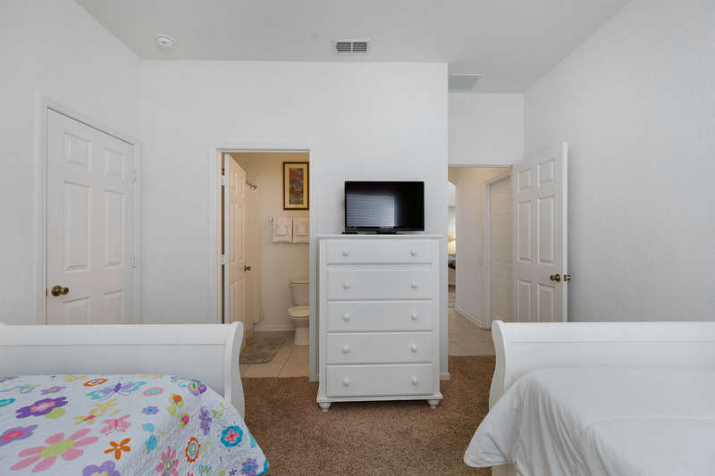 Twin Bedroom