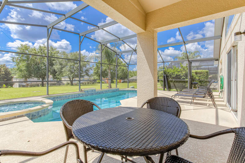 Poolside Dining