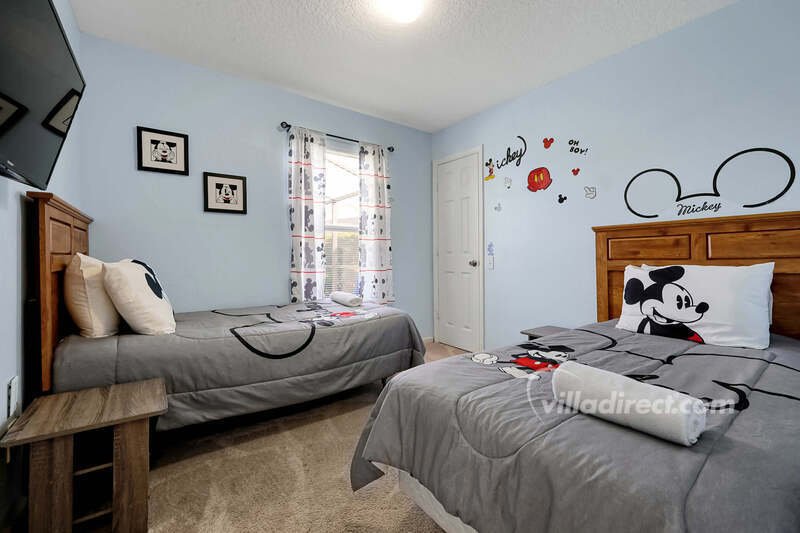 Twin bedroom