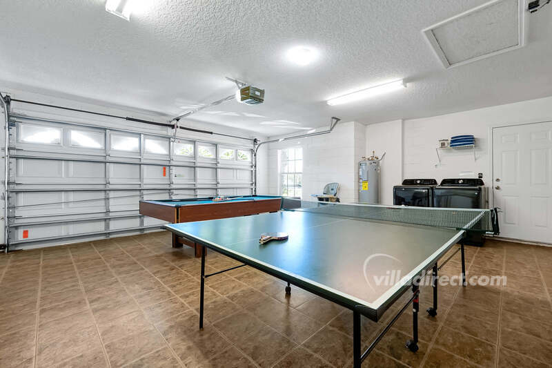 Play ping-pong