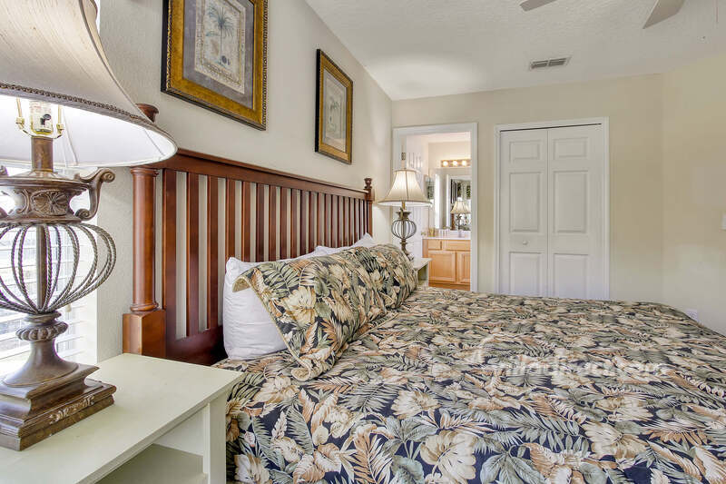 King-size bedroom suite