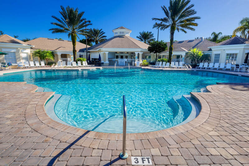 Windsor Palms Clubhouse pool