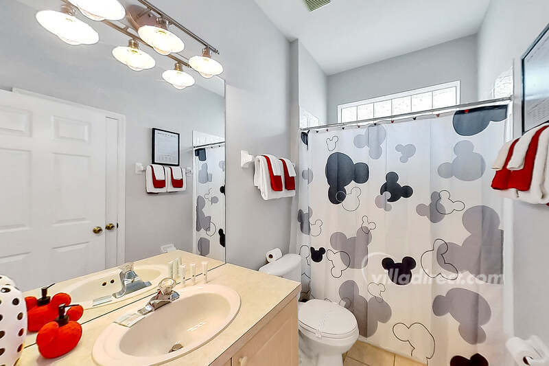 Family/kids bathroom