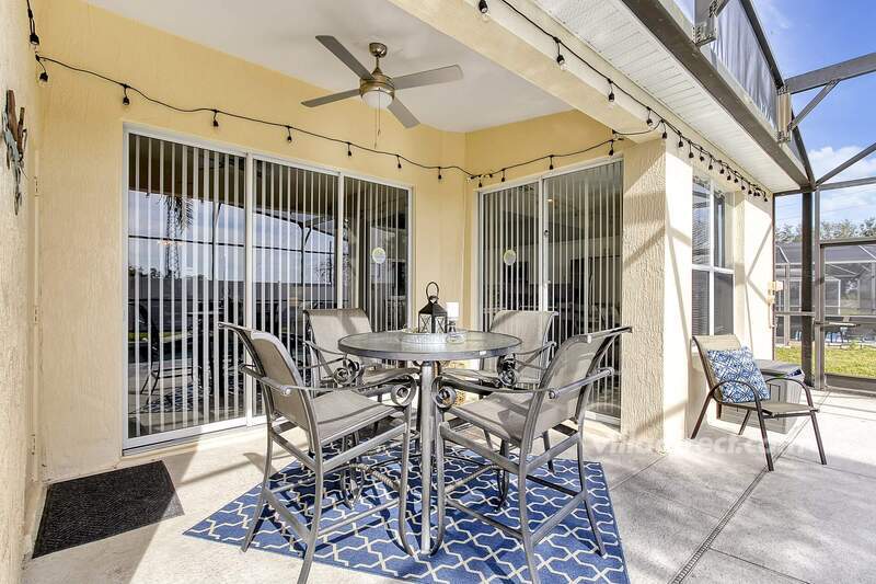 Covered lanai dining