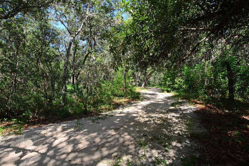 Emerald Island nature trail