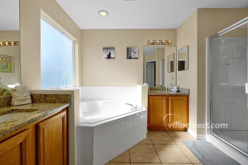 En-suite Bath