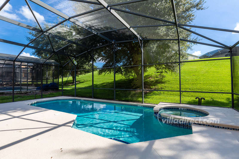 Ohana House Spacious 7 bedroom pool home with private home theater