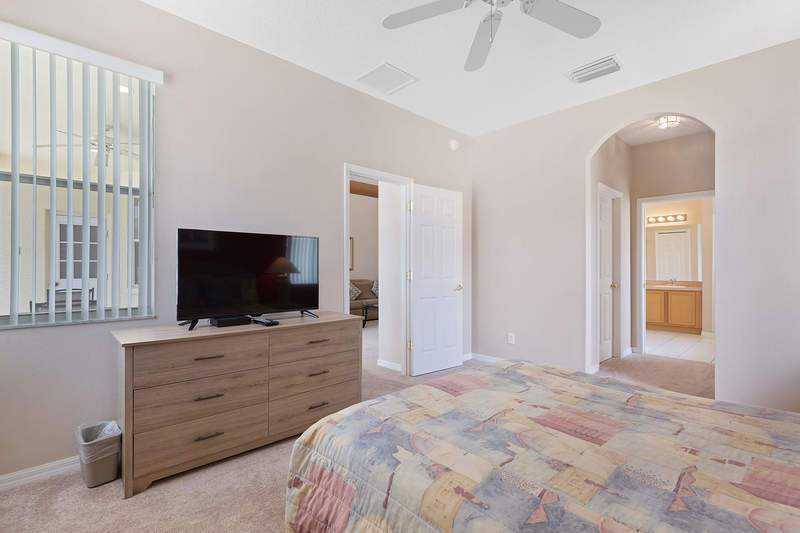 Queen Bedroom