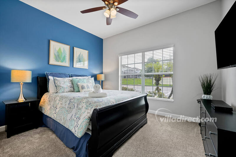 Queen bedroom