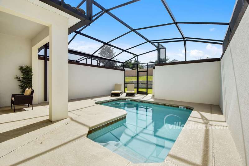 Plunge pool at a 4 bedroom Orlando vacation home rental in ChampionsGate