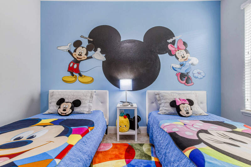 Sleep along with Minnie and Mickey