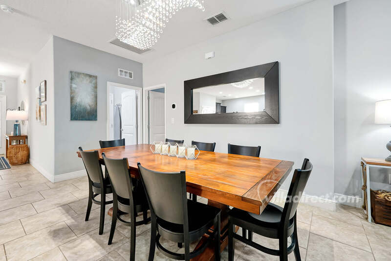 Family dining suite