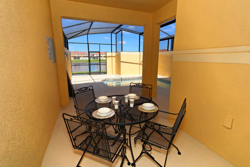 Take time out on your vacation to sit and enjoy breakfast or a meal by the plunge pool under the shaded lanai.