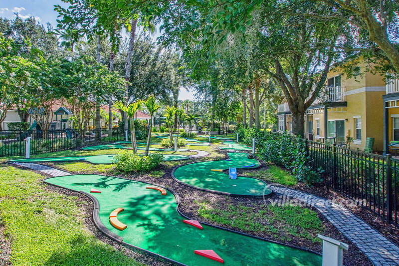 Clubhouse mini-golf