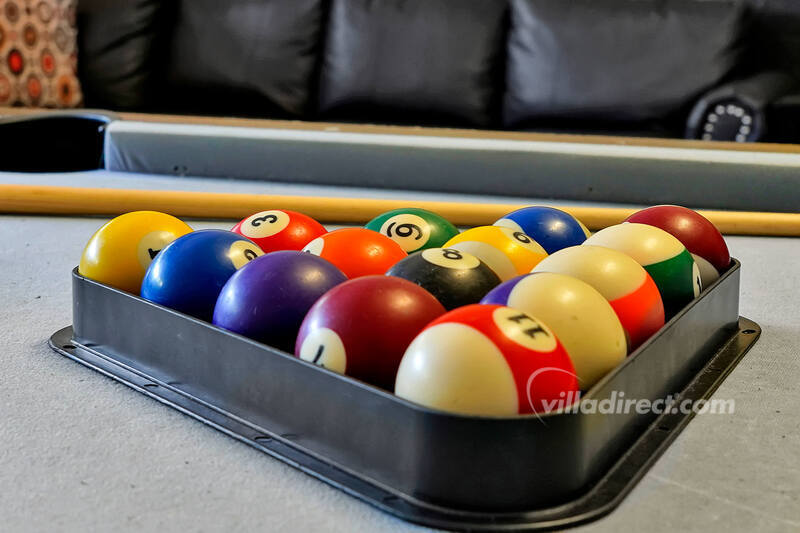 Pool table